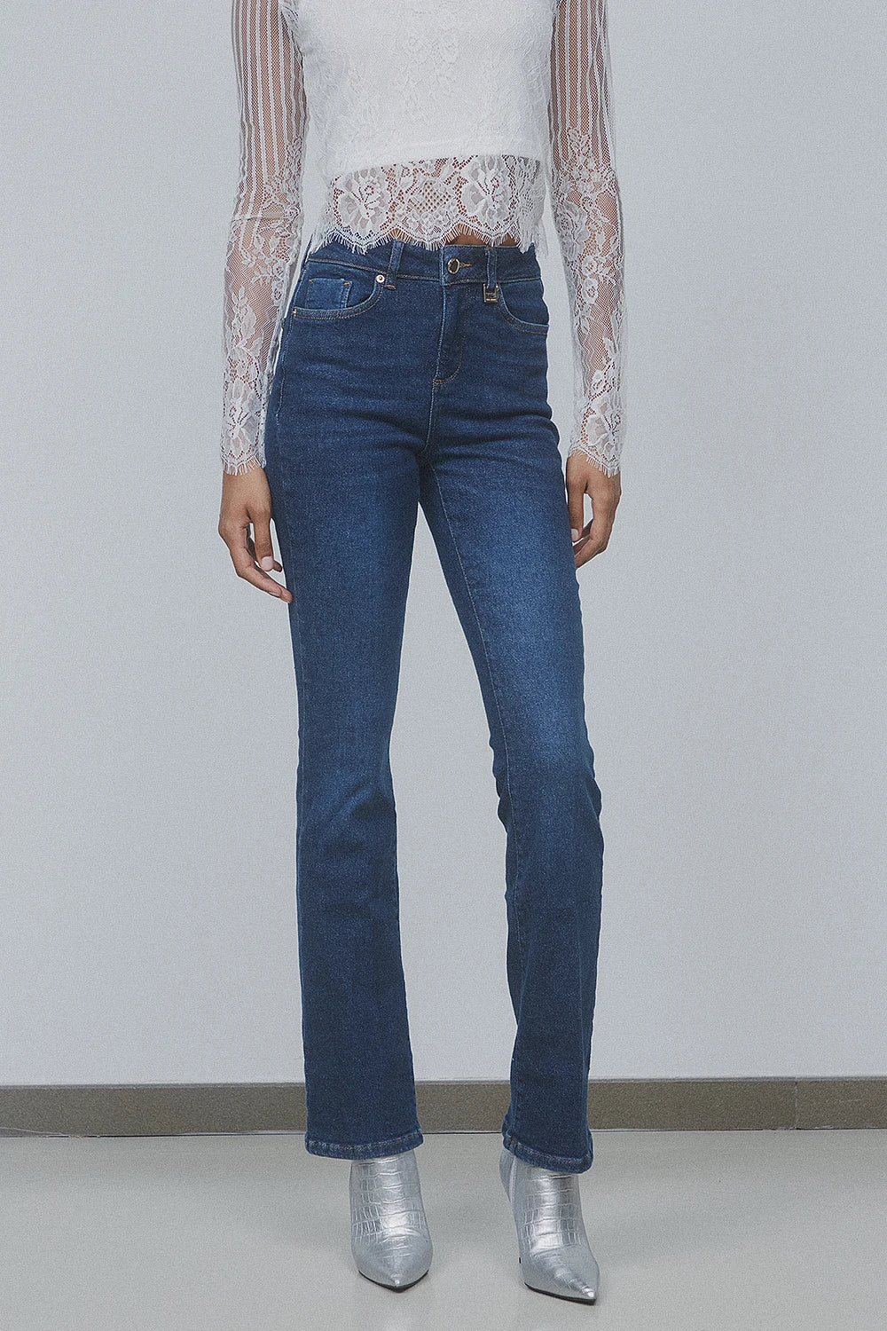 PANTALÓN VAQUERO SOPHIE FLARE