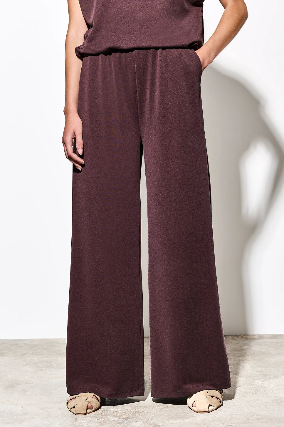 PANTALÓN CON CINTURA ELÁSTICA
