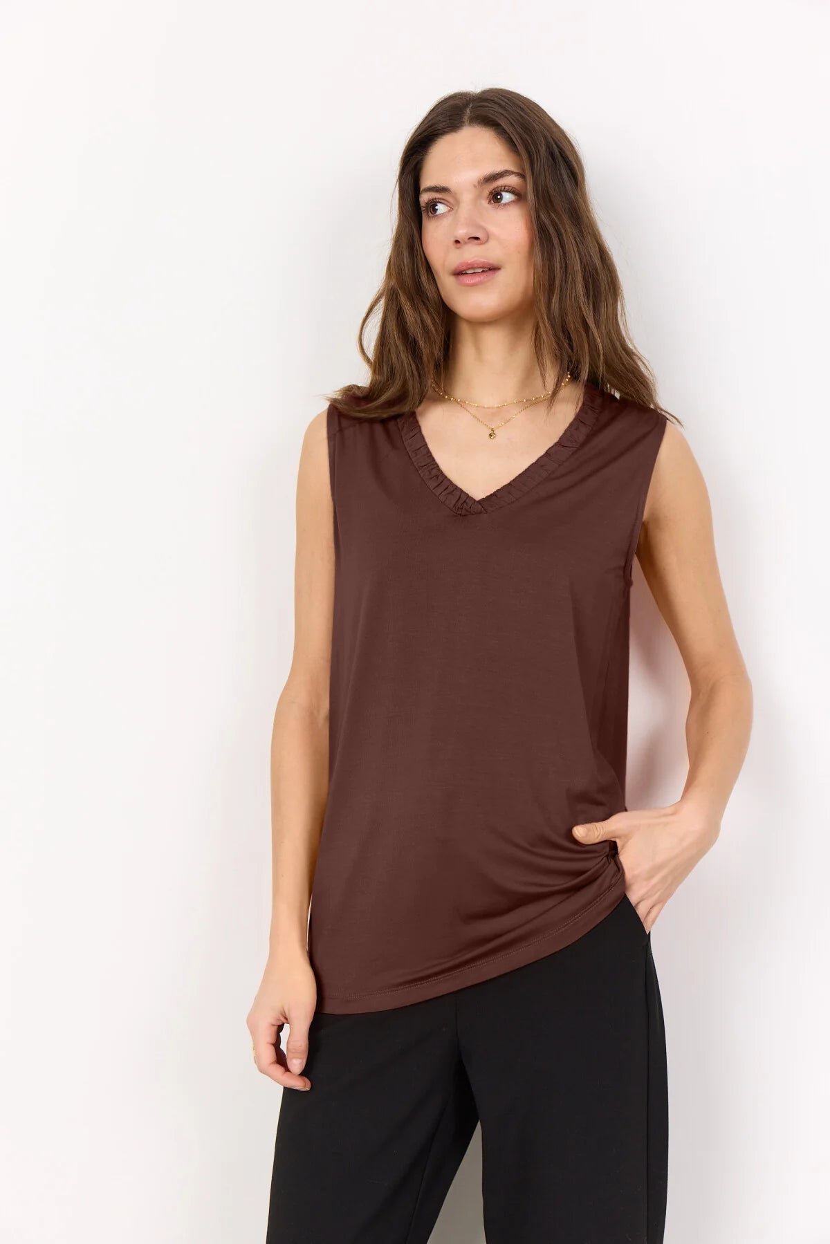 CAMISETA MARRÓN SOYACONCEPT