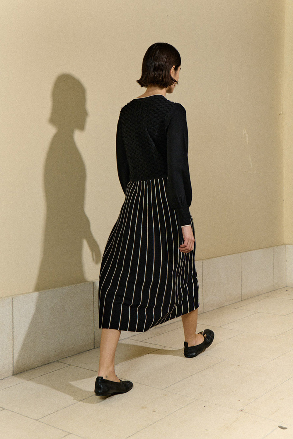 VESTIDO MIDI FALDA RADIAL