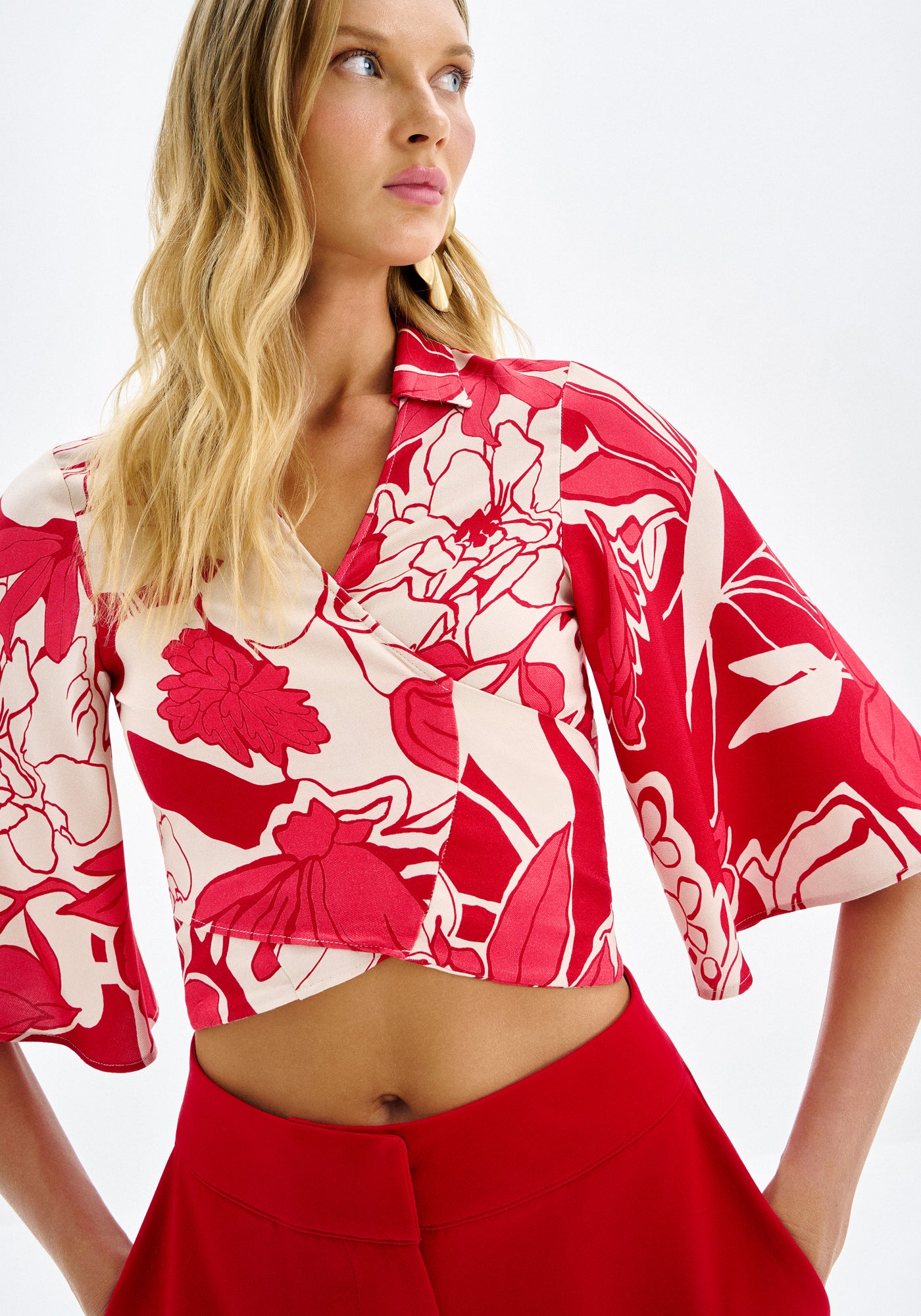 BLUSA CRUZADA ESTAMPADA