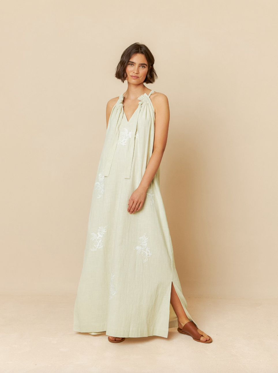 VESTIDO CUELLO HALTER COLOR AGUA