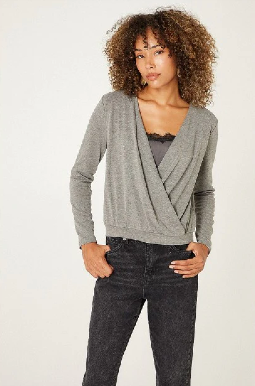 BLUSA CRUZADA CON TOP INTERIOR
