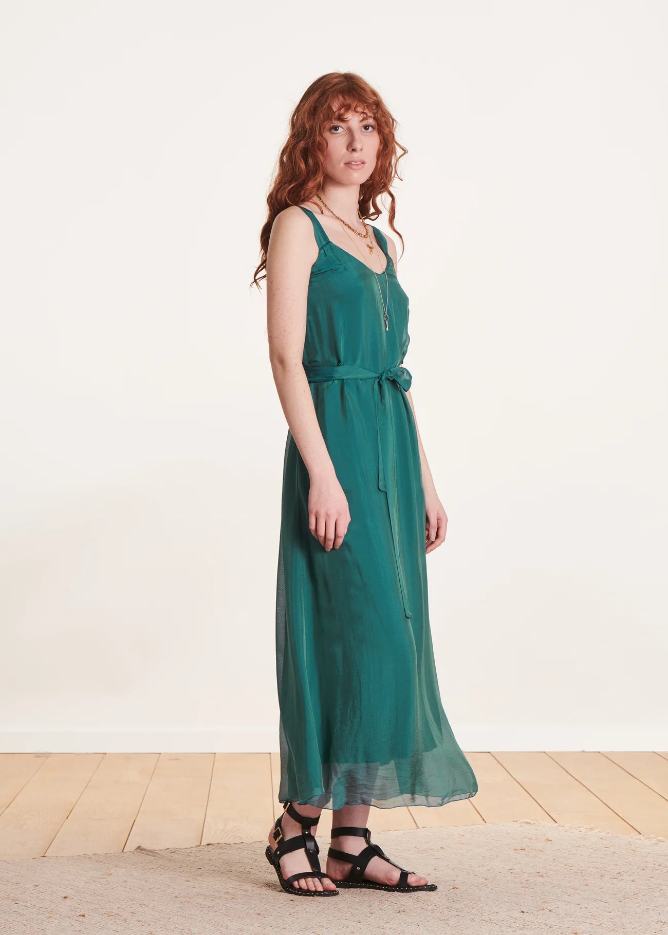 VESTIDO LARGO CON TIRANTES AZUL PATO
