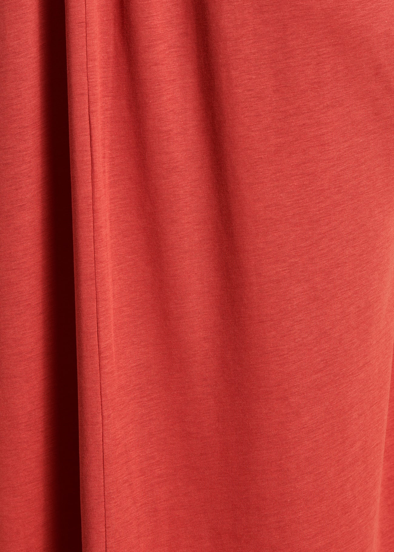 VESTIDO ROJO DE LYOCELL DE LARGO MEDIO Y ESCOTE EN V