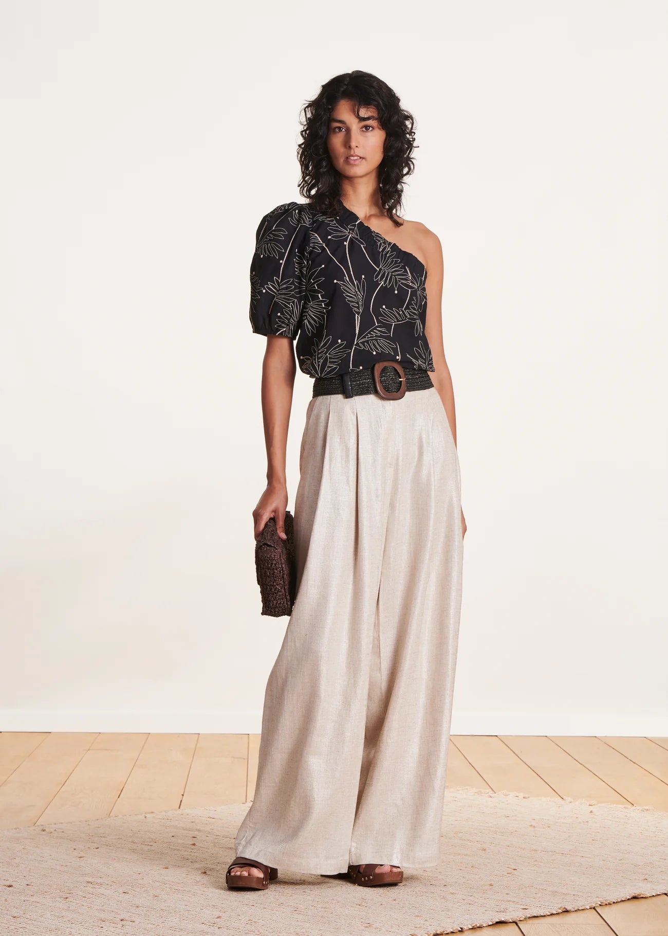 TOP COURT NEGRO ONE-SHOULDER