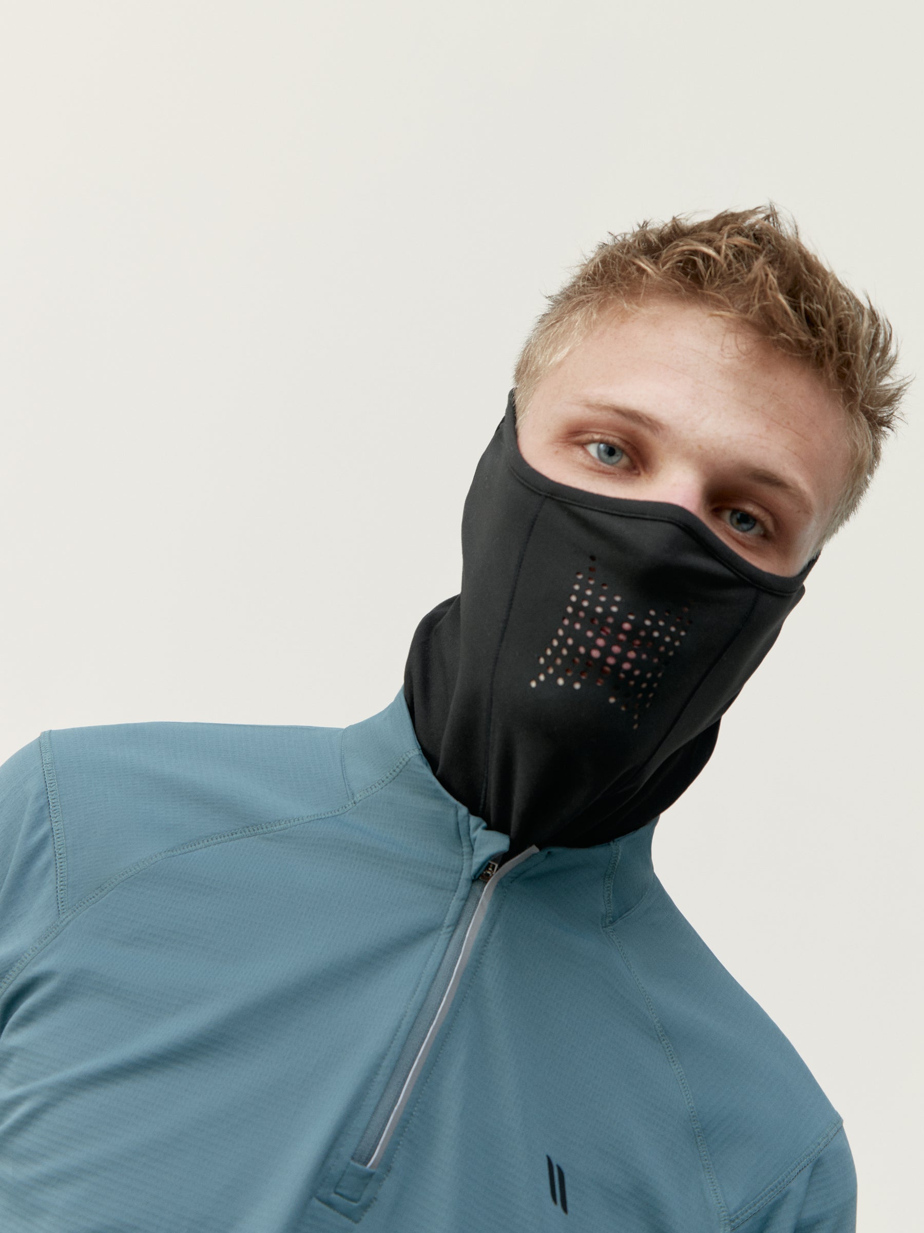 COLLAR NACKEN BLACK