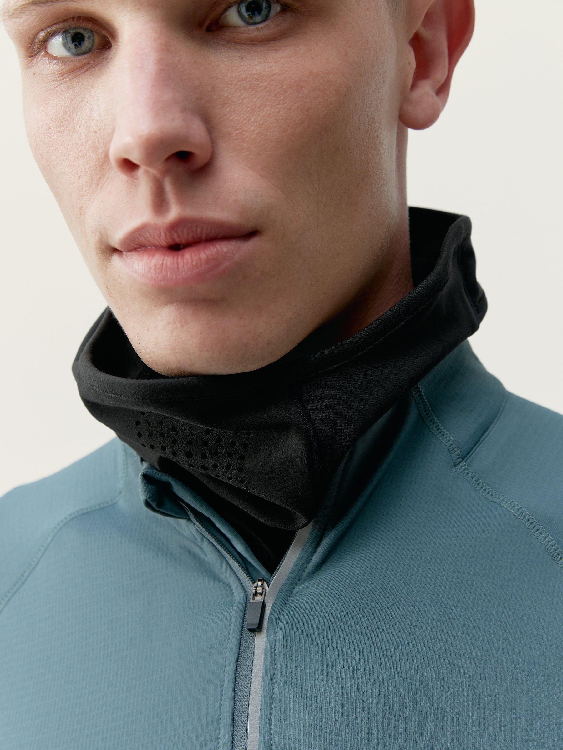 COLLAR NACKEN BLACK