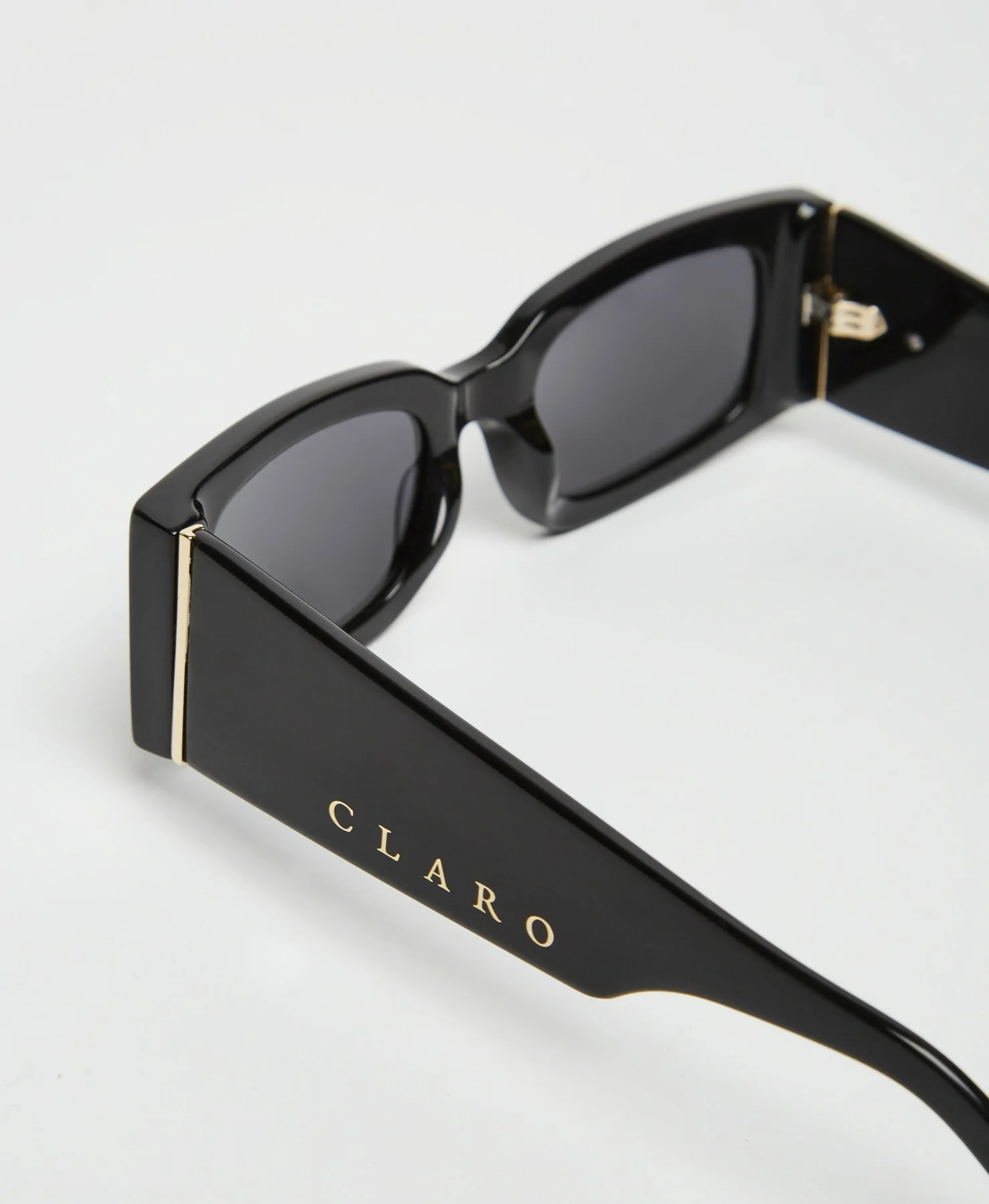GAFAS DE SOL NEGRAS MODERNAS EFFECT