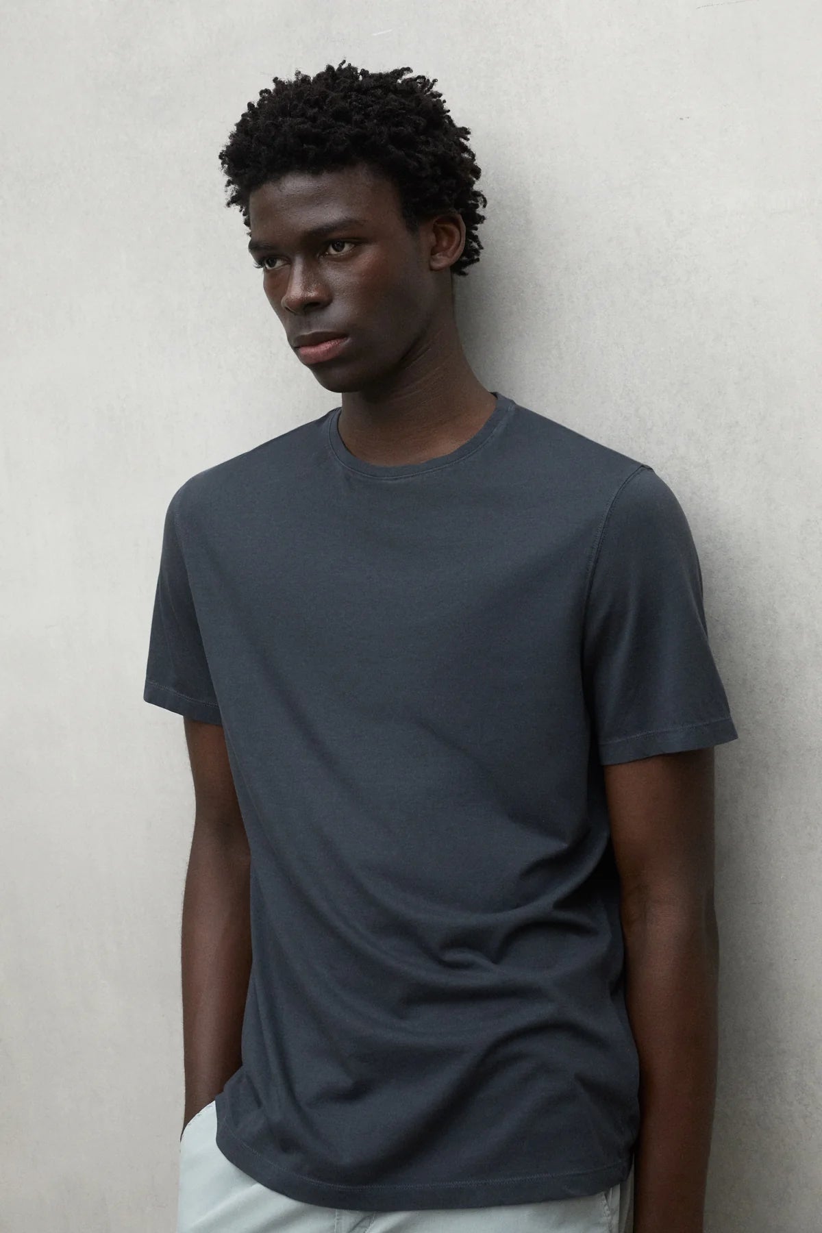 CAMISETA TIMBU GRIS OSCURO
