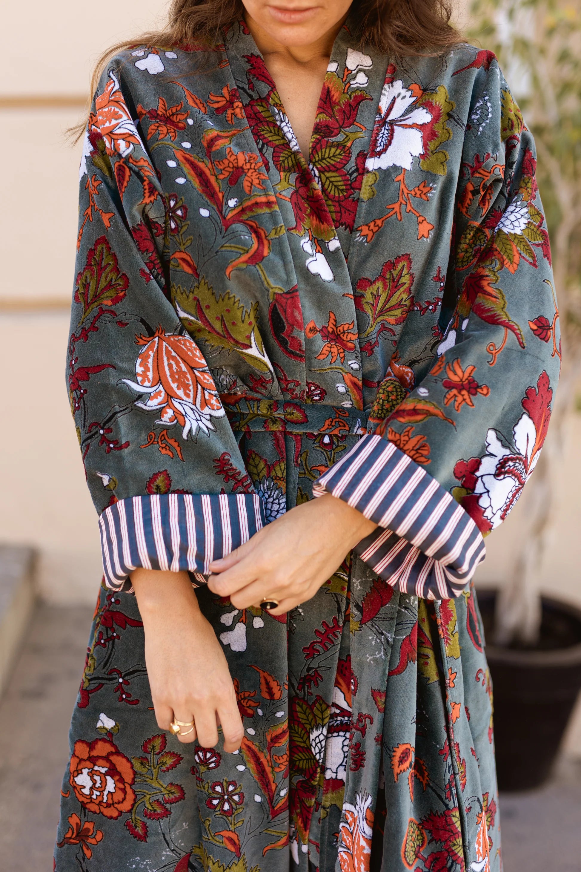 KIMONO TERCIOPELO GRIS