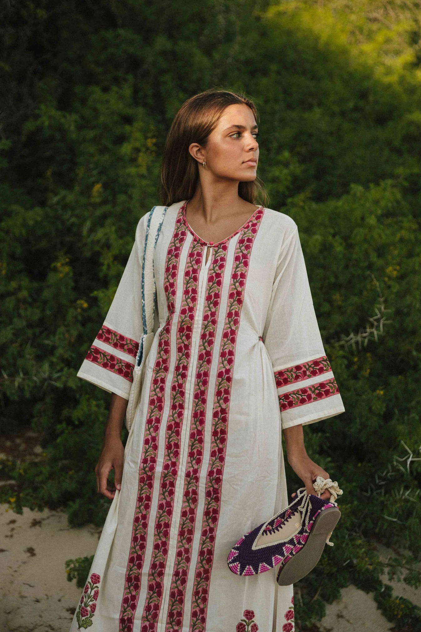 VESTIDO ROSA Y BLANCO