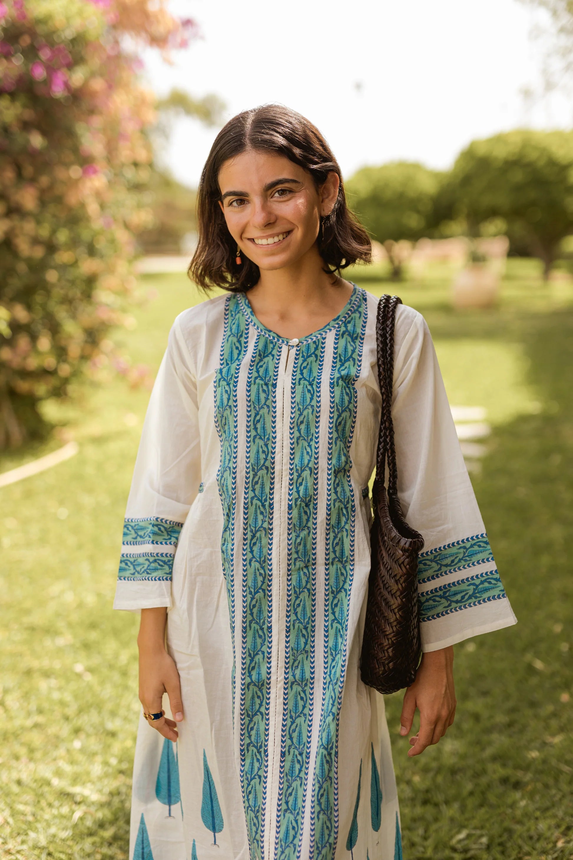 VESTIDO BLANCO Y AZUL