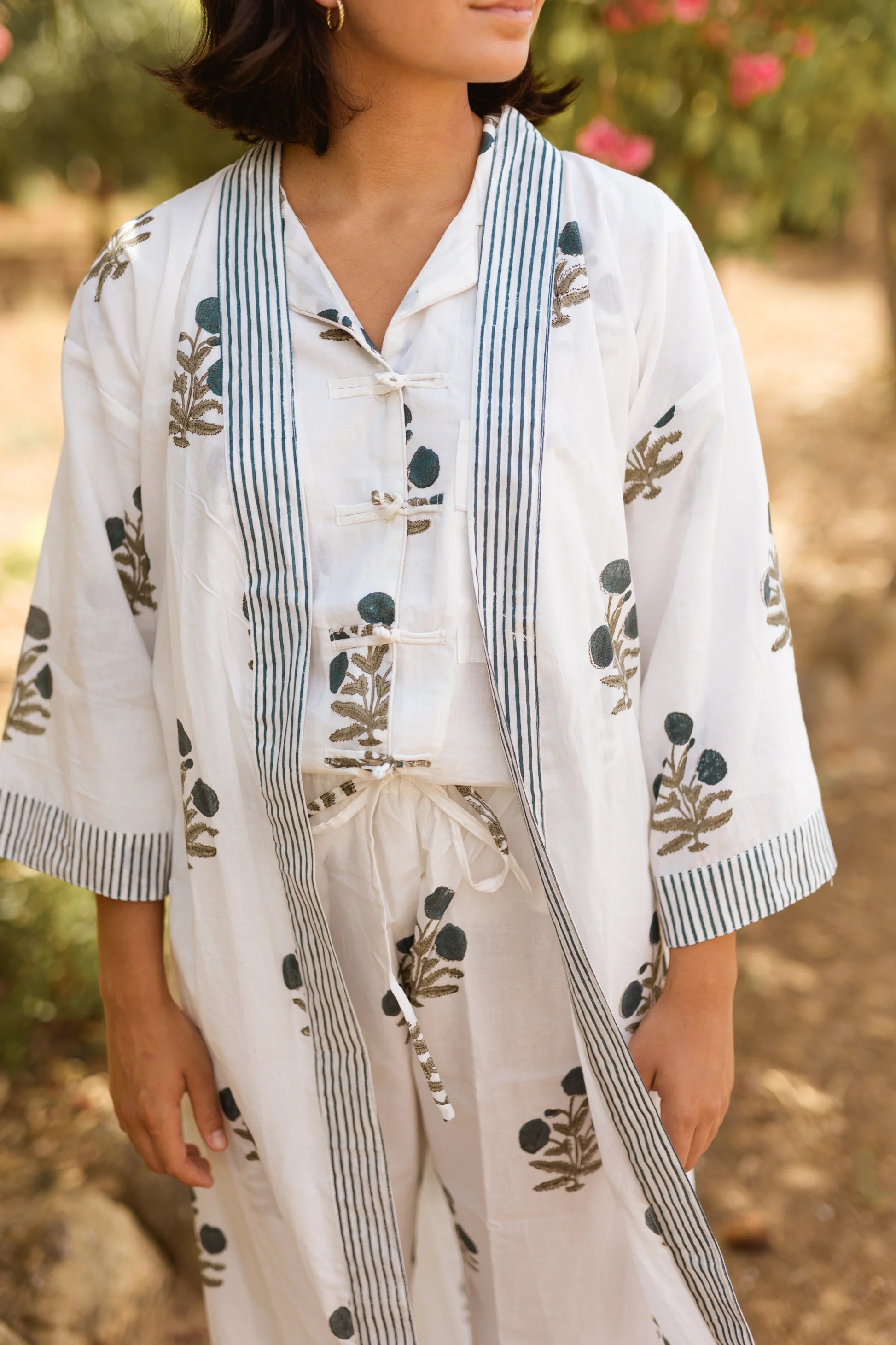 KIMONO ALGODÓN FLORES AZUL PETRÓLEO