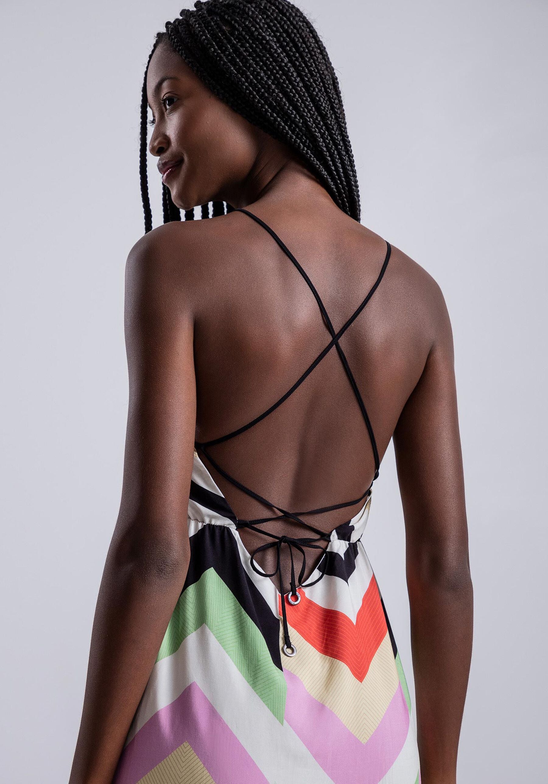 VESTIDO MIDI ESTAMPADO TIRANTES CRUZADOS
