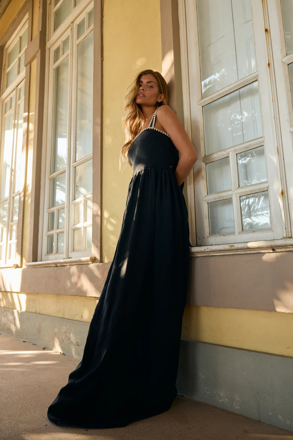 MRS ANA DRESS BLACK