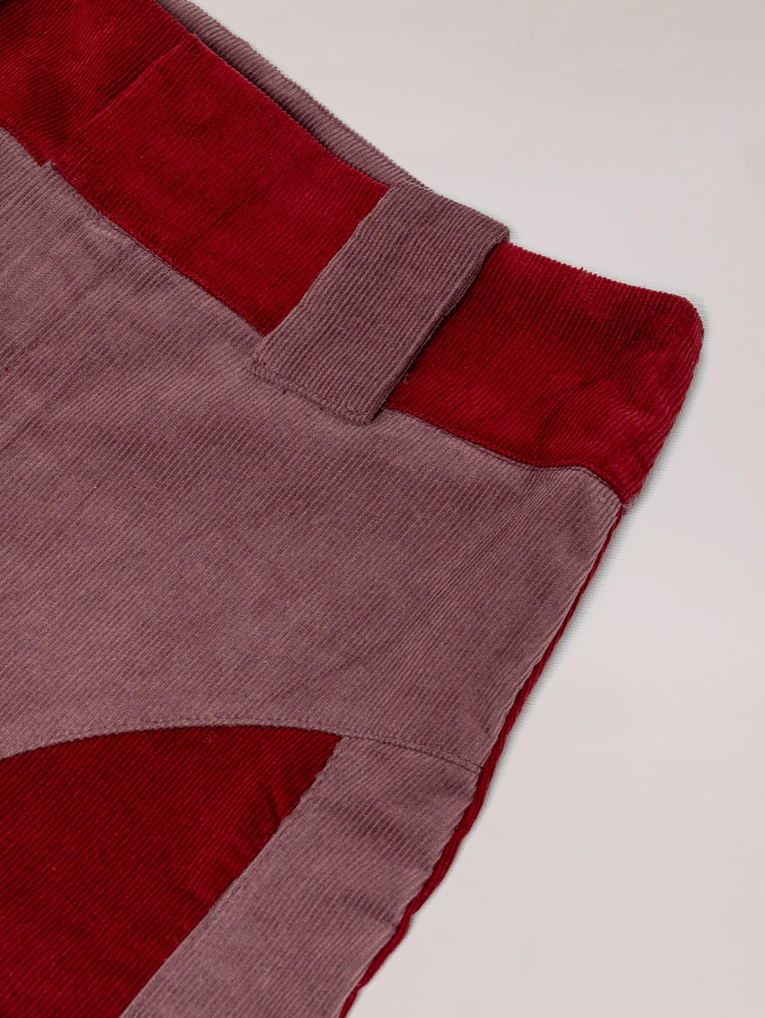 PANTALÓN STELVIO BURDEOS