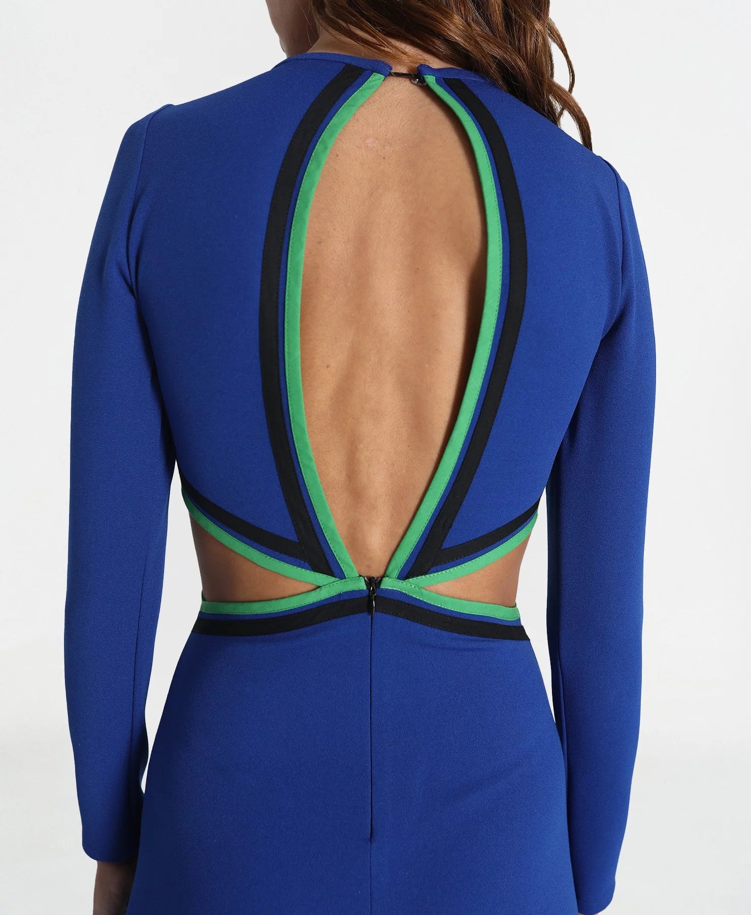 VESTIDO MIDI AZUL CON VUELO