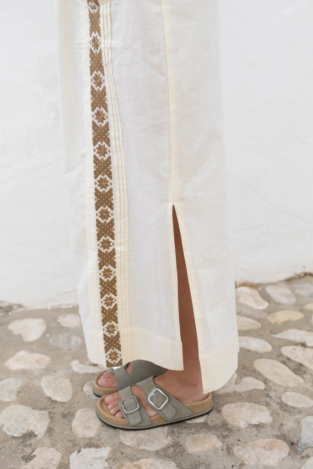 VESTIDO GUAYABERA ALEJANDRA BORDADO KHAKI