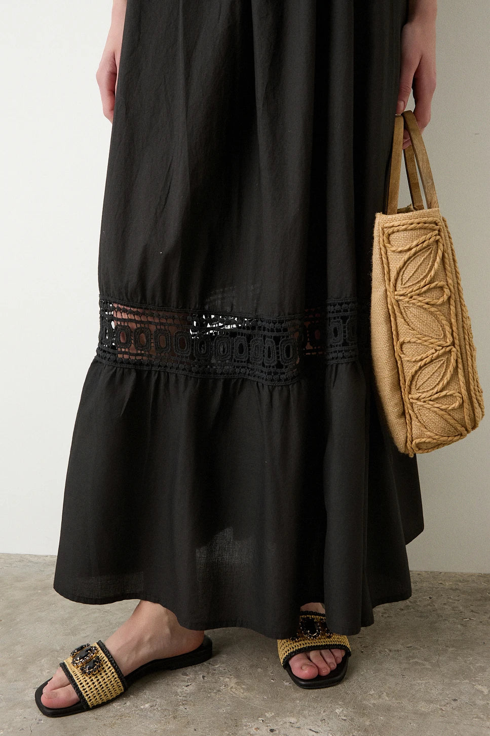 VESTIDO LARGO BORDADO NEGRO