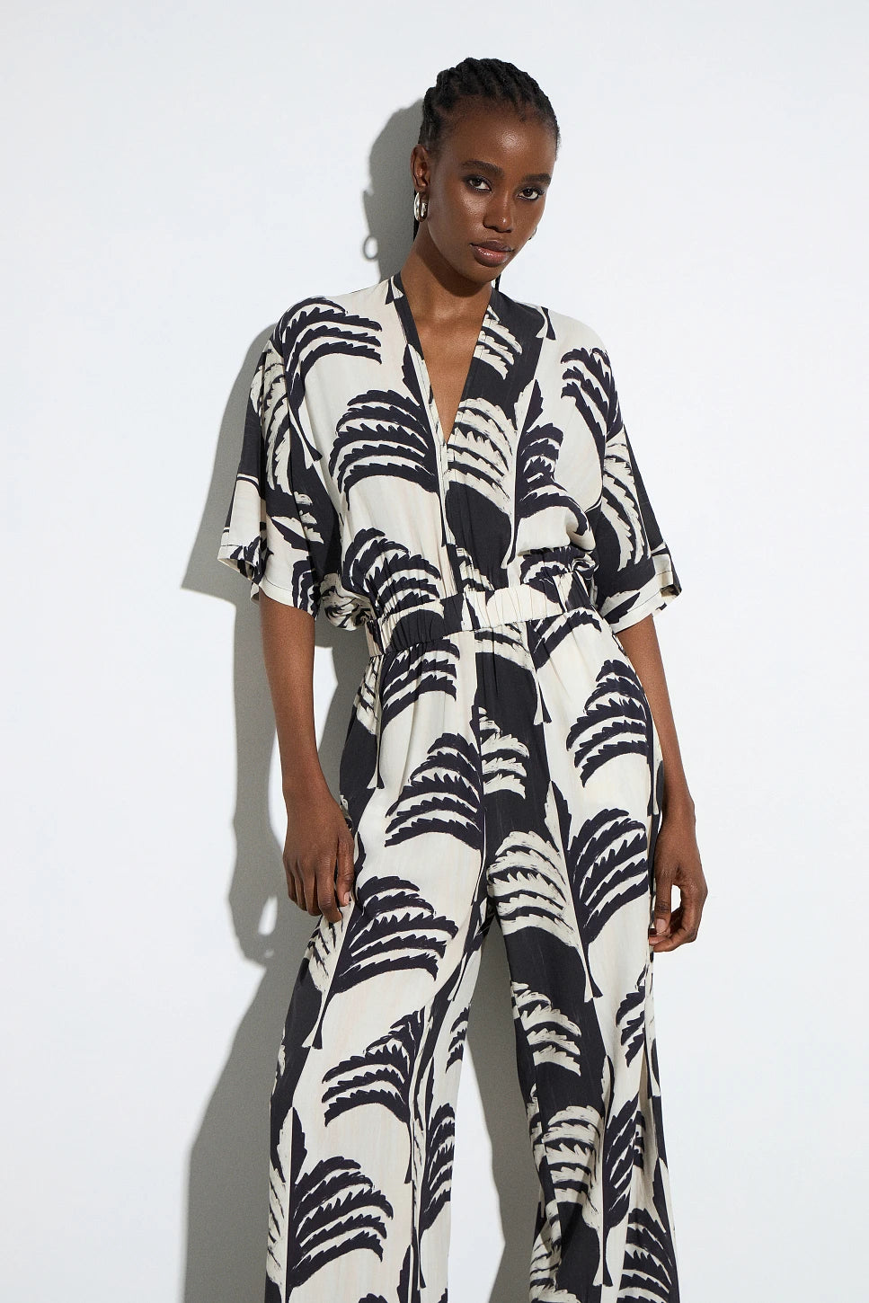 MONO ESTAMPADO EN V