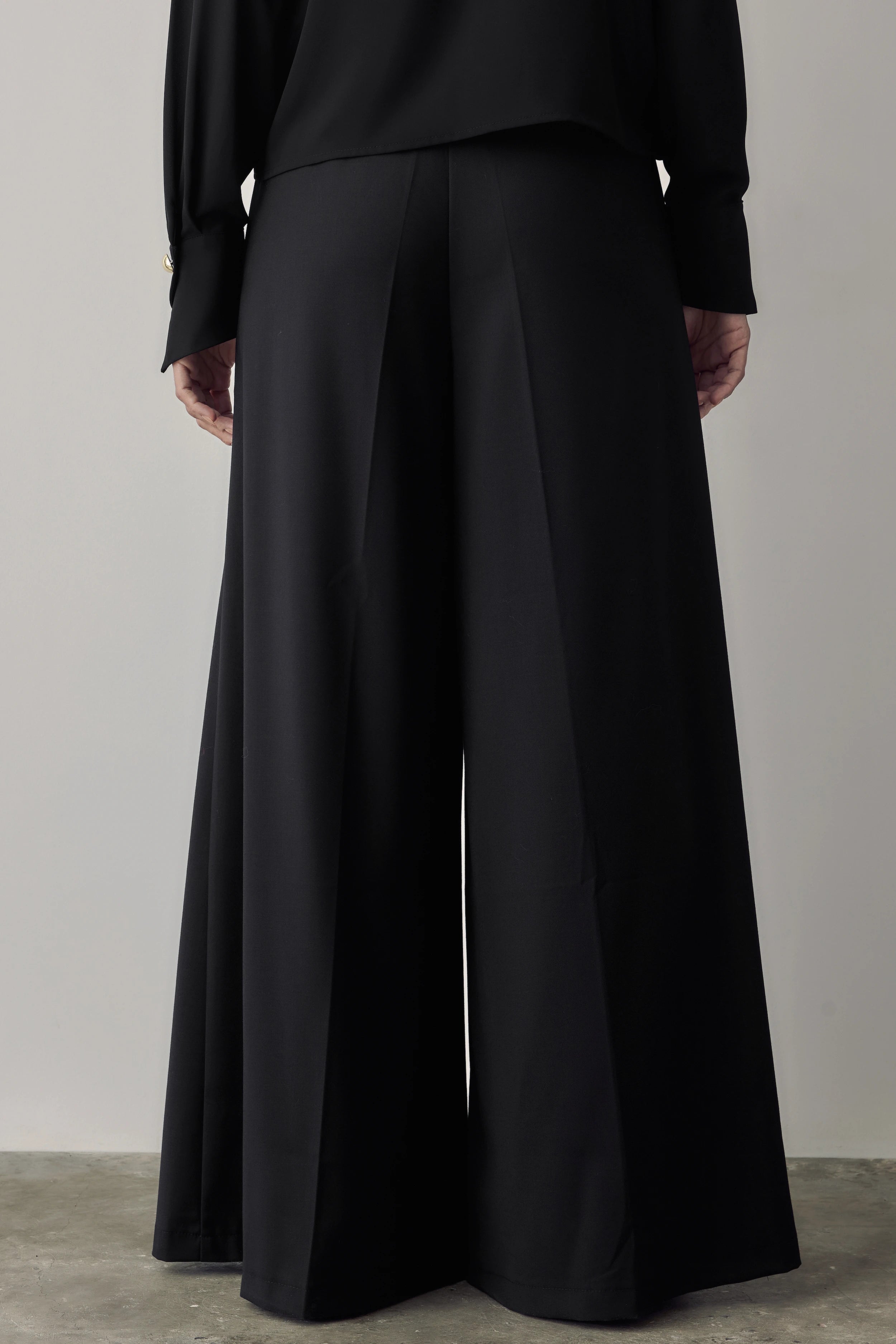 PANTALÓN FLARE NEGRO
