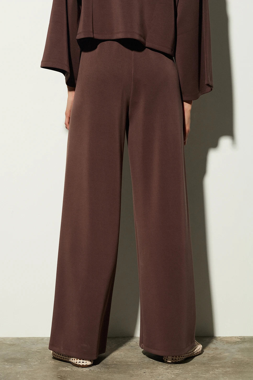 PANTALÓN ELÁSTICO MARRÓN CHOCOLATE