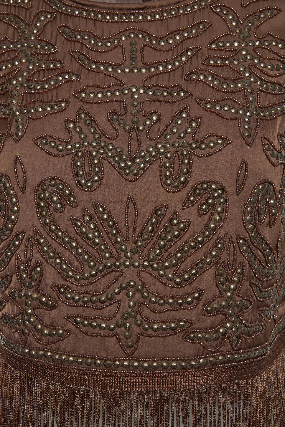 TOP CORTO SIN MANGAS CON FLECOS CHOCOLATE