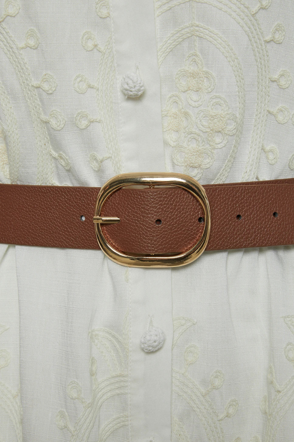 VESTIDO MIDI CON DETALLES BORDADOS