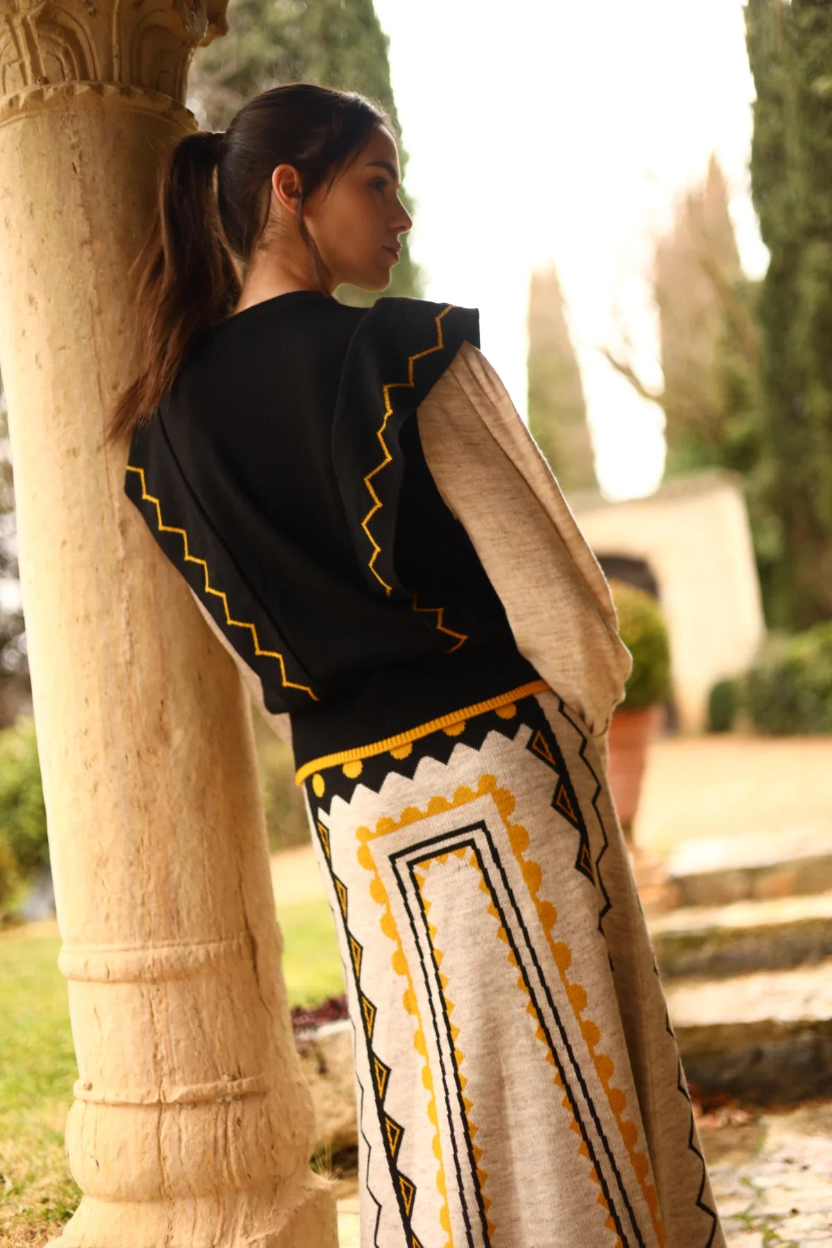 JERSEY ASIRI BEIGE/NEGRO