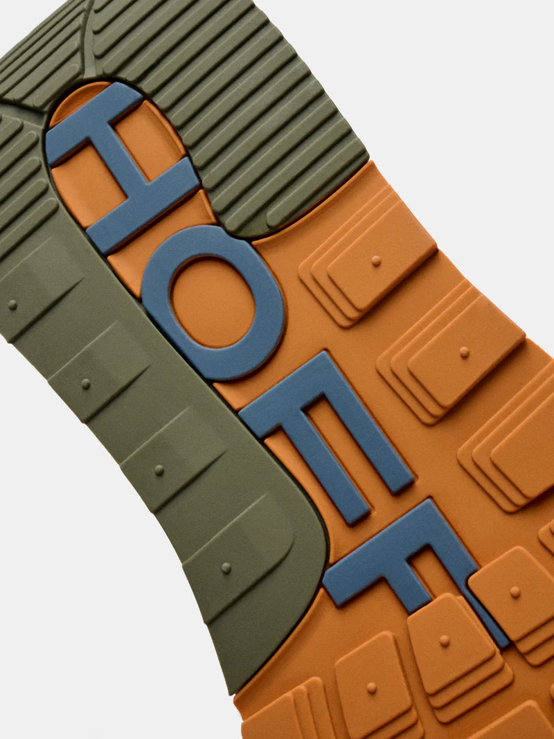 TRACK & FIELD KHAKI MAN