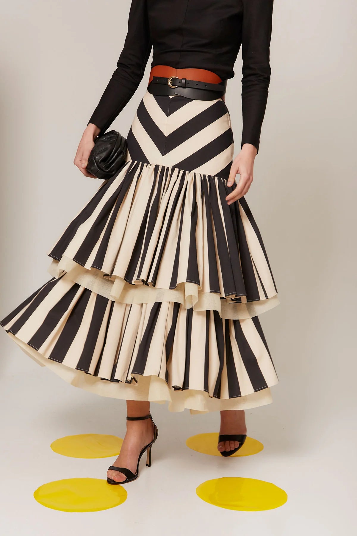 FALDA RÚNICA BEIGE/NEGRO