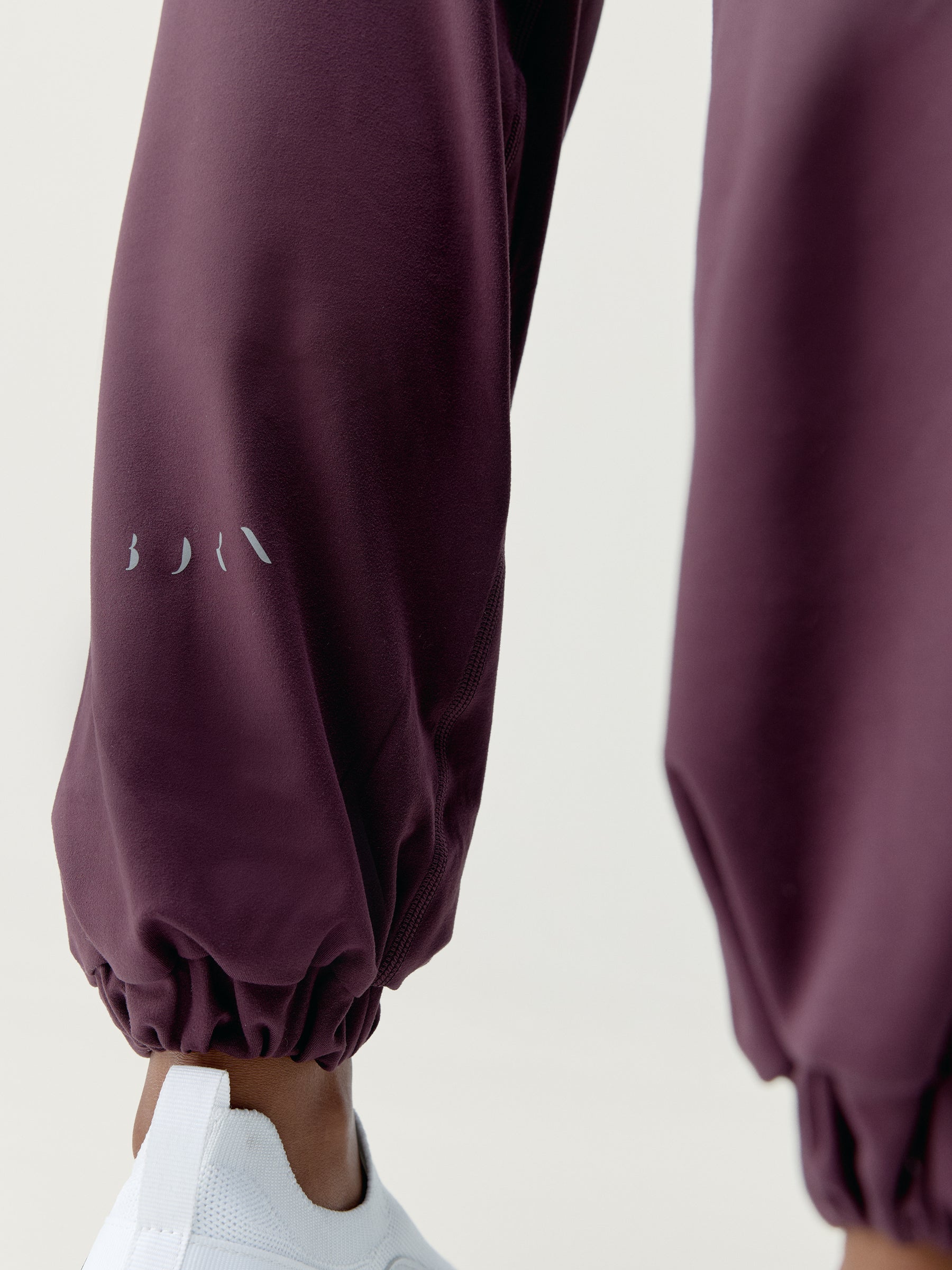 JOGGER CAMILLE DARK CHERRY
