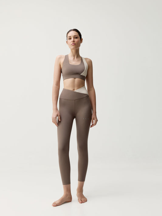 TOP CLEO FOSSIL/WHITE CHALK