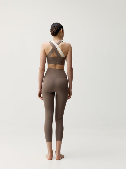 TOP CLEO FOSSIL/WHITE CHALK