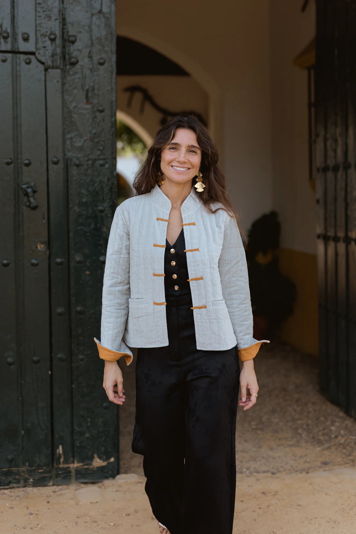 CHAQUETA TERCIOPELO GRIS CLARO Y MOSTAZA