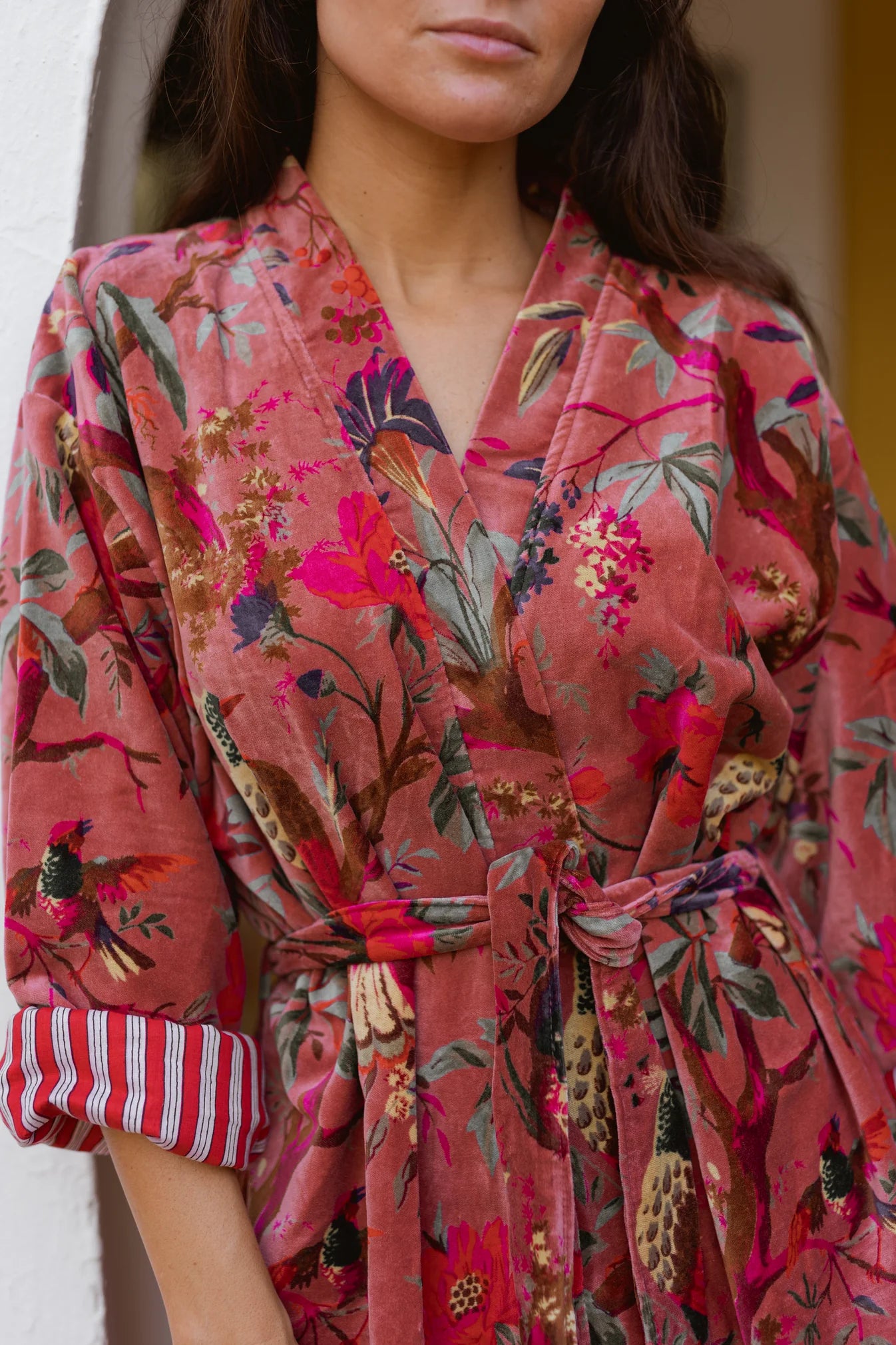 KIMONO TERCIOPELO ROSA MAQUILLAJE