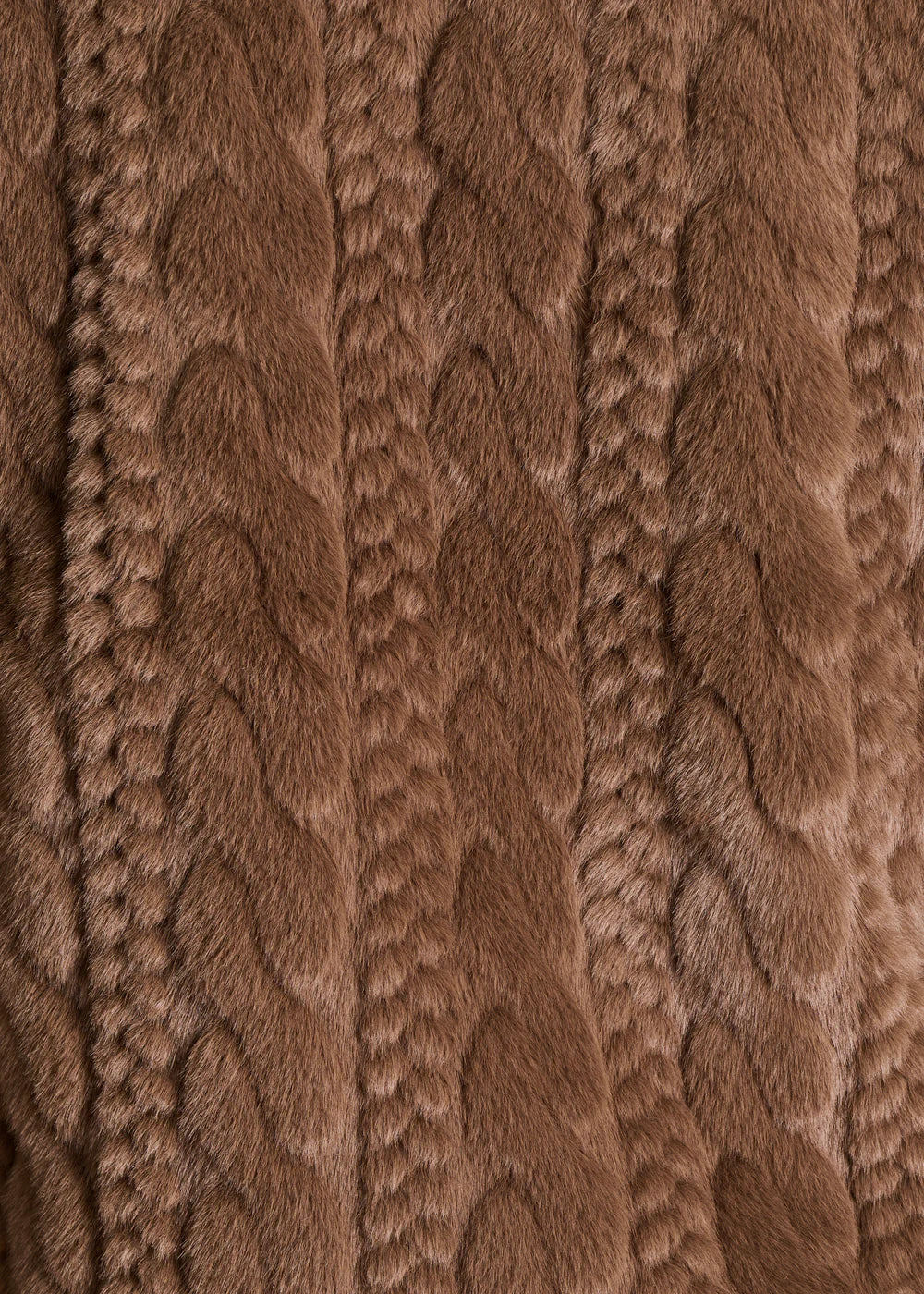 ABRIGO CORTO MARRÓN DE PIEL SINTÉTICA