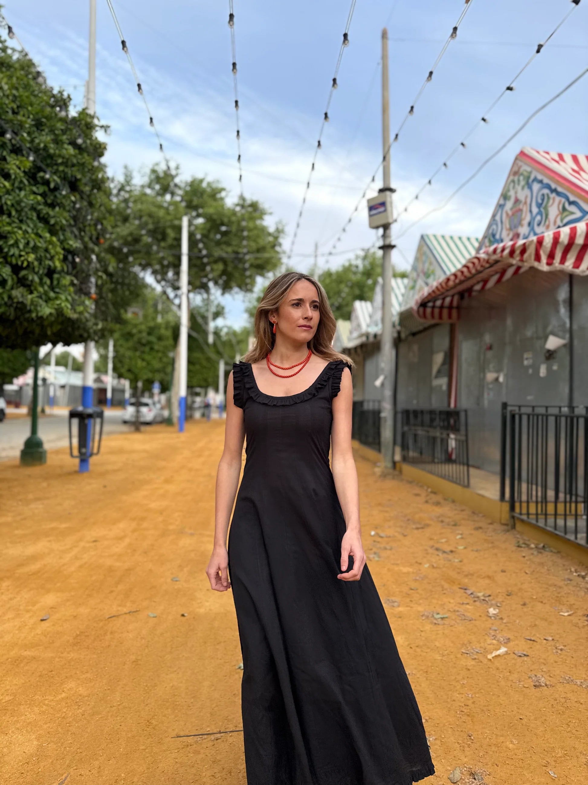 VESTIDO VOLANTE NEGRO