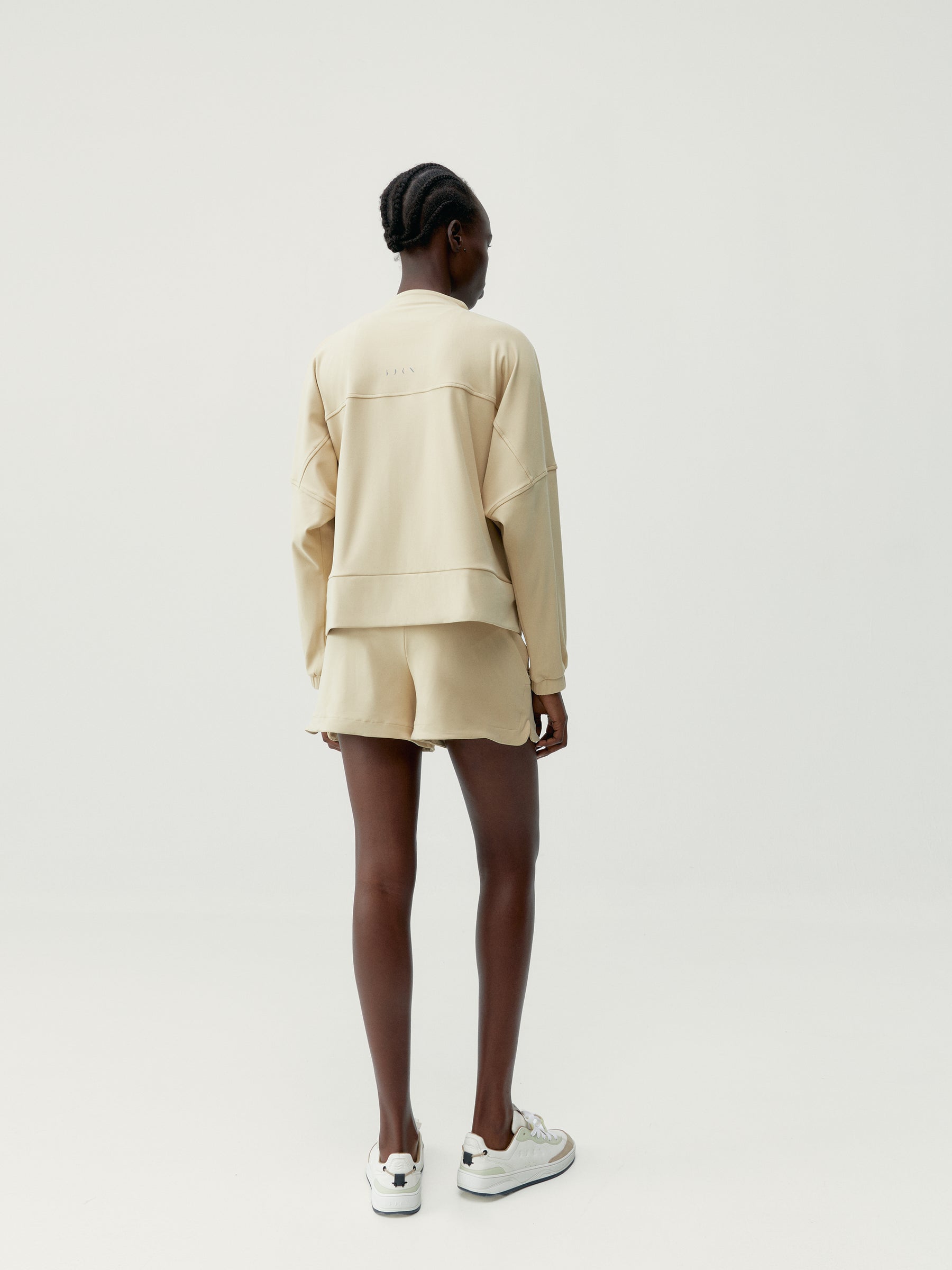 SHORT LEILA BEIGE