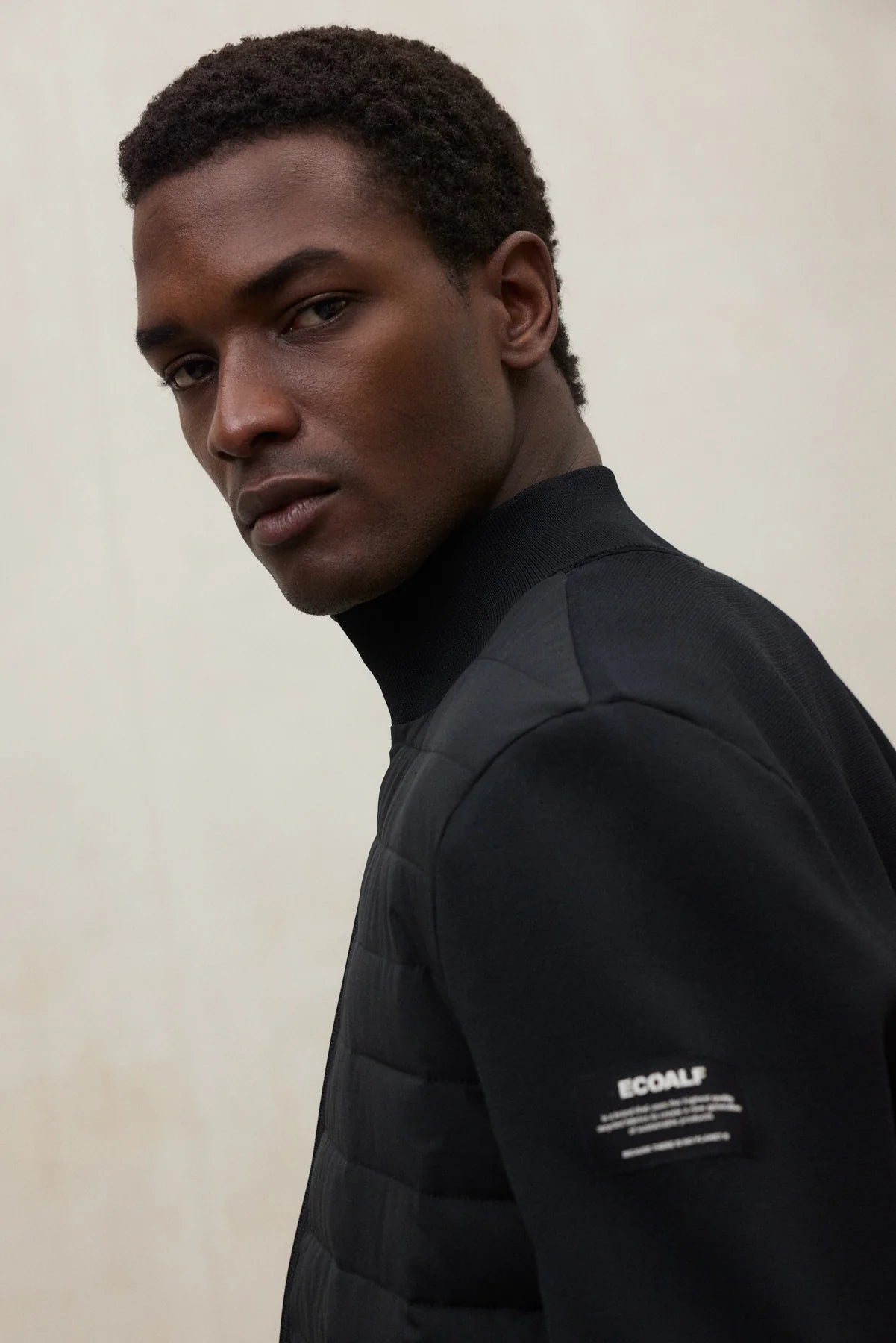 CHAQUETA MERU NEGRA