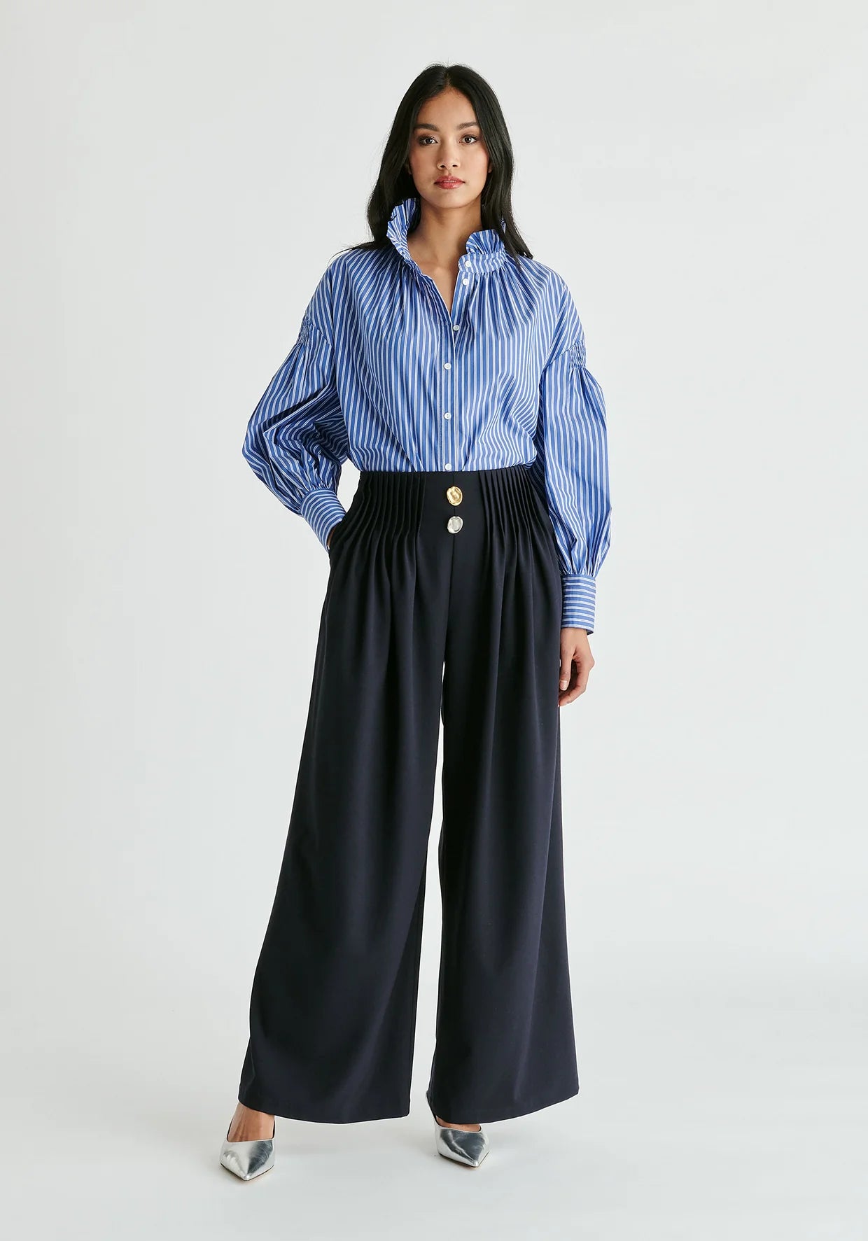 PANTALÓN ANCHO CON DETALLES DE PLIEGUES EN LA CINTURA NAVY