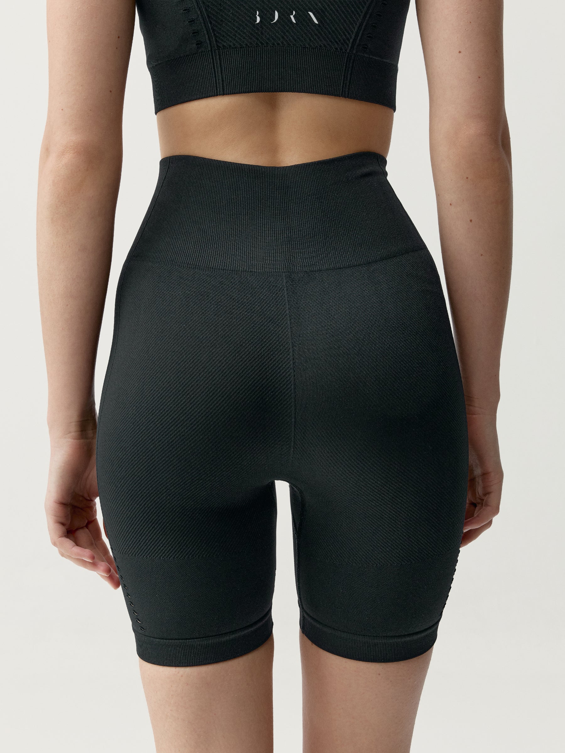 SHORT SOMA BLACK