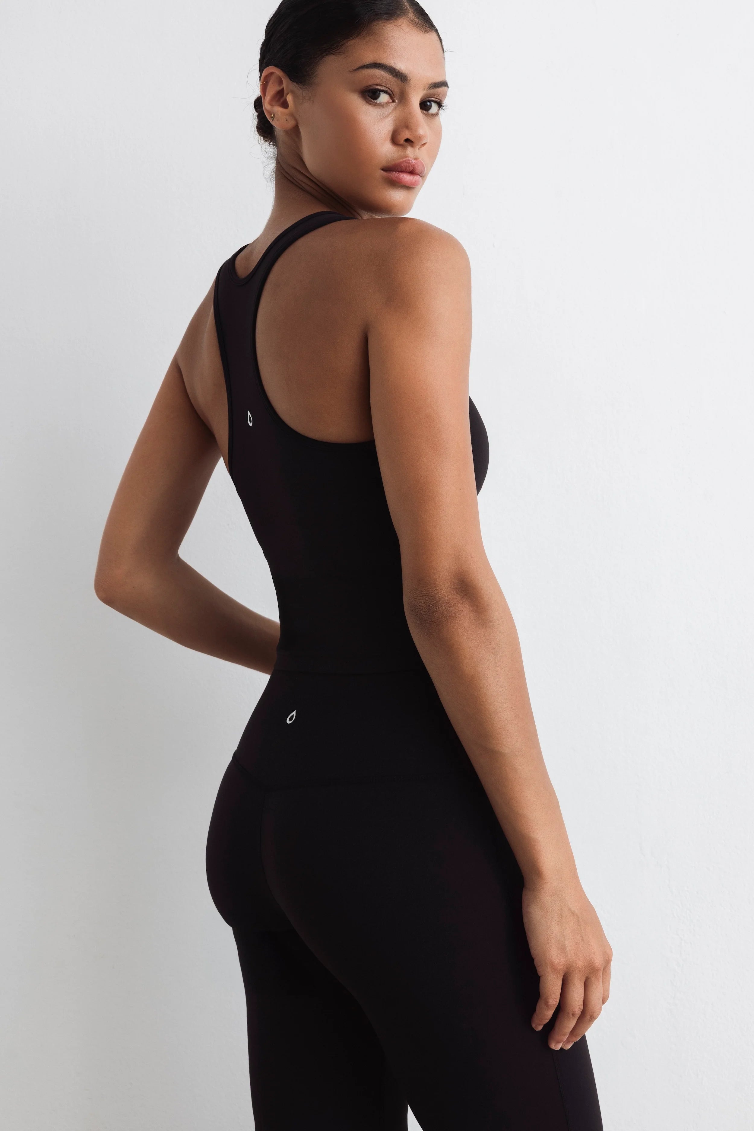TOP NARA BLACK