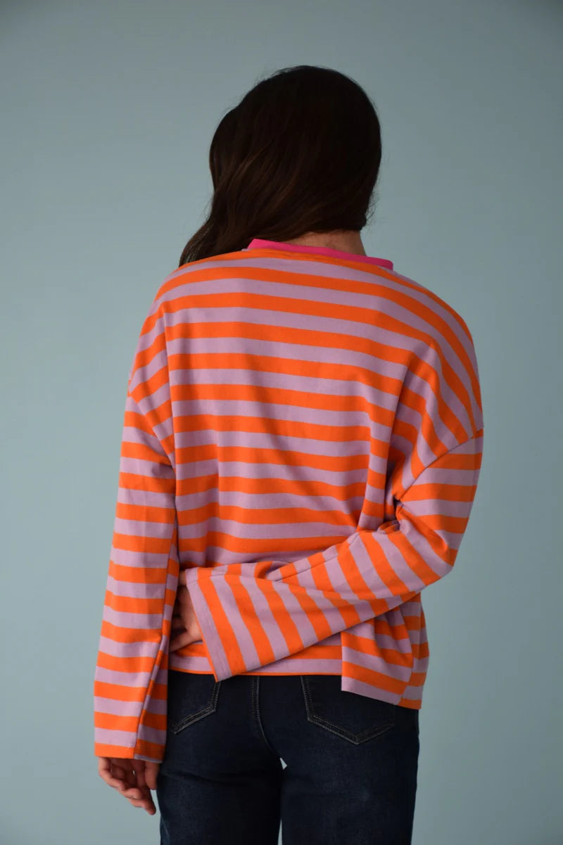 CAMISETA NÚRIA LAVANDA Y NARANJA