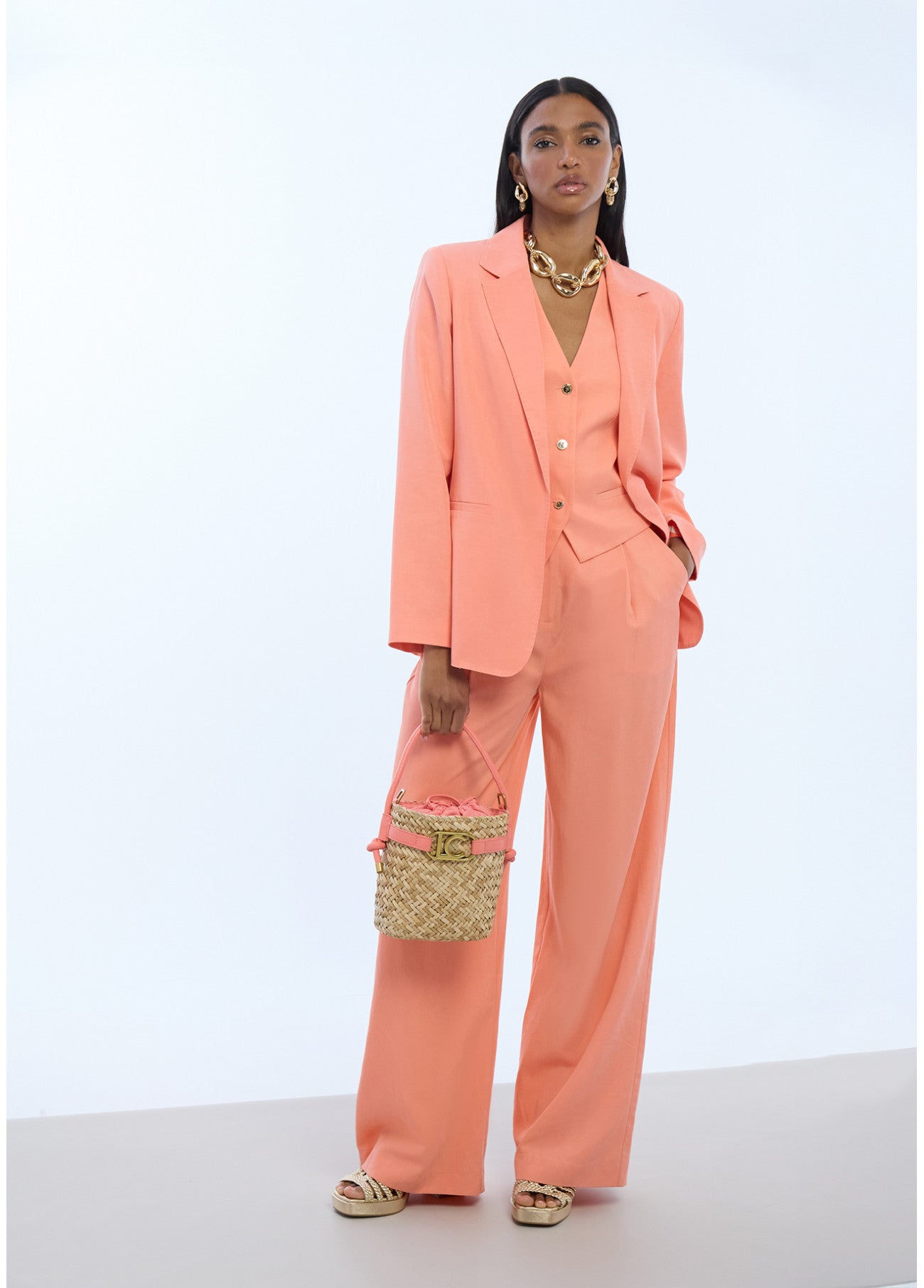 AMERICANA REGULAR SIN ABOTONADURA CORAL