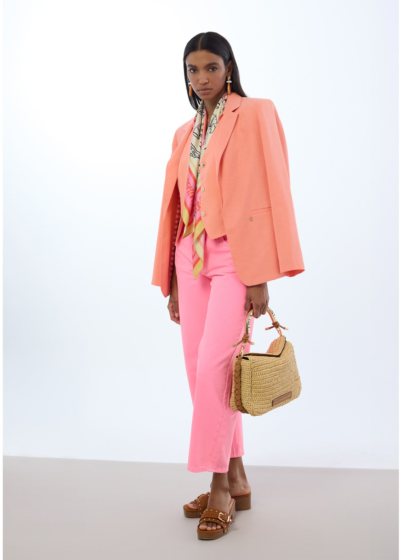 AMERICANA REGULAR SIN ABOTONADURA CORAL