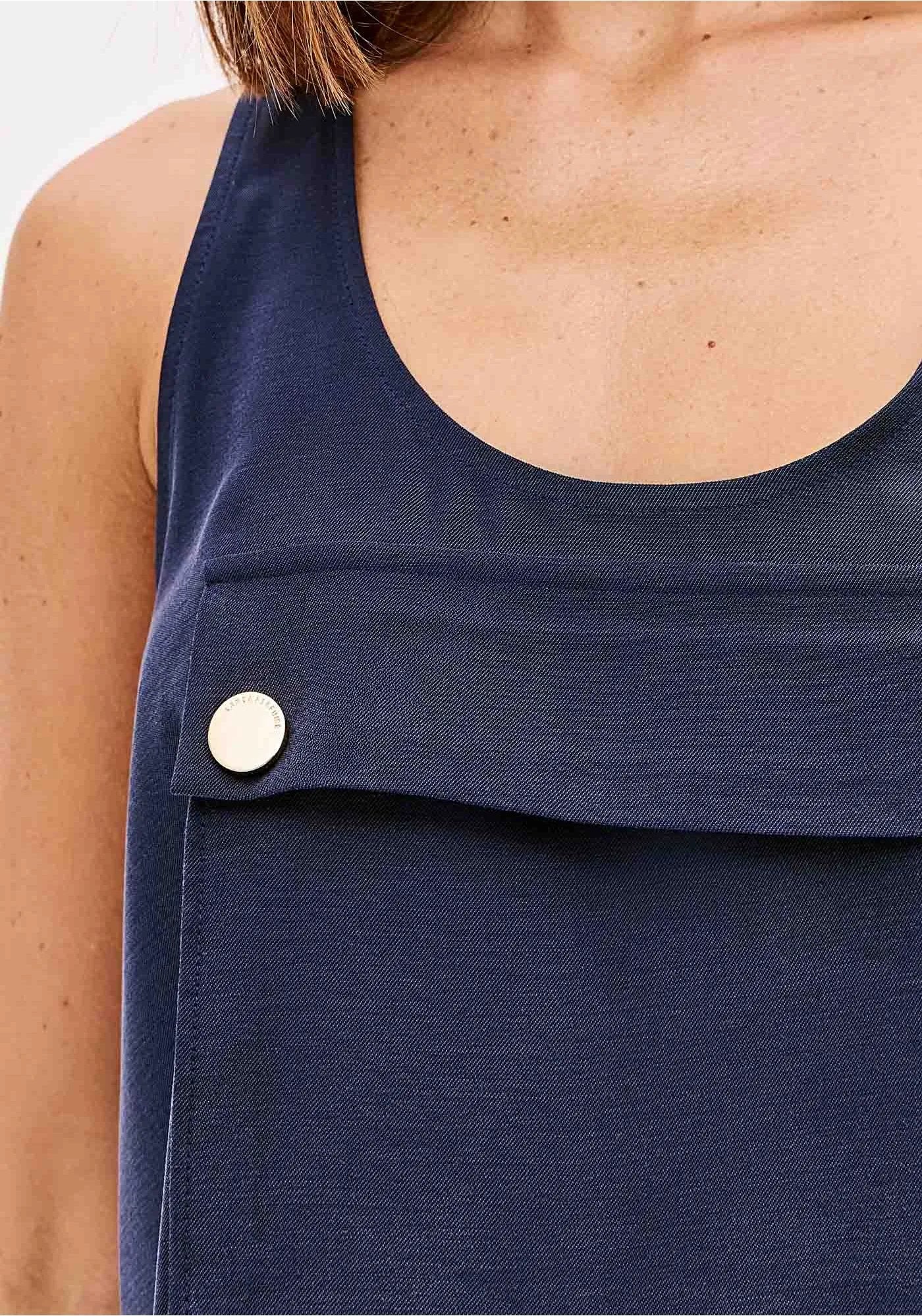 BLUSA CORTA CON CUELLO EN U