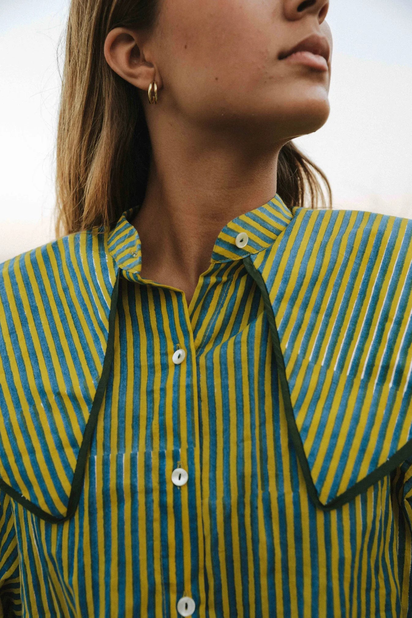 CAMISA RAYAS AMARILLA Y AZUL