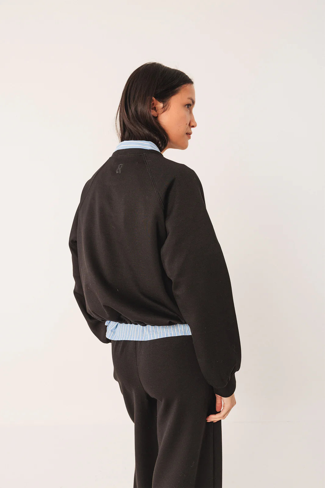 SUDADERA CINTURA AJUSTABLE NEGRA